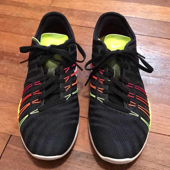 ❌SOLD❌ Women’s Nike Free TR 6 OC Sneakers - Picture 2 of 6